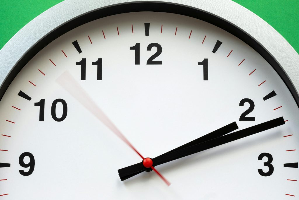 Clock or timer symbol representing urgency.